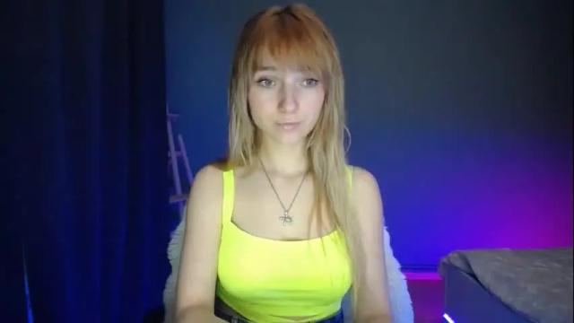 Image 6 of luciacam20 Stream on Chaturbate on 8 days ago