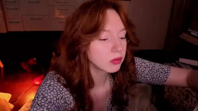 Image 6 of luciacoy Stream on Chaturbate on 6 months ago