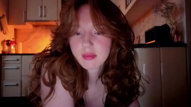 Image 12 of luciacoy Stream on Chaturbate on 6 months ago