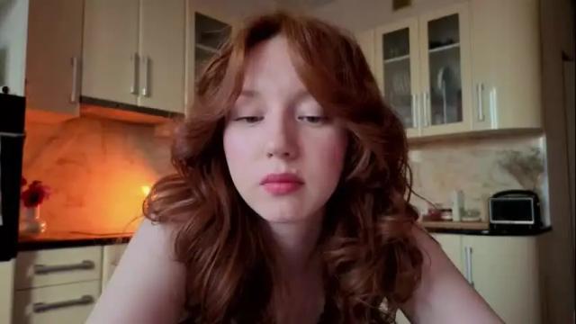 Image 2 of luciacoy Stream on Chaturbate on 6 months ago