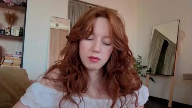 Image 2 of luciacoy Stream on Chaturbate on 5 months ago