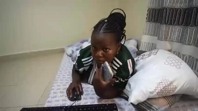 Image 2 of luciamontez1212 Stream on Chaturbate on 16 months ago