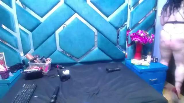 Image 3 of luciana_ass Stream on Chaturbate on 8 days ago