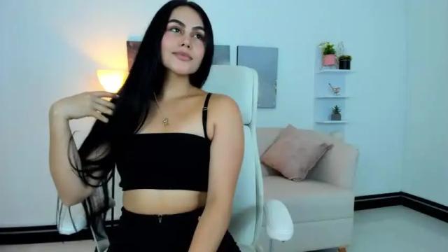 Image 10 of luciana_fox1 Stream on Chaturbate on 19 months ago