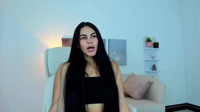 Image 6 of luciana_fox1 Stream on Chaturbate on 19 months ago