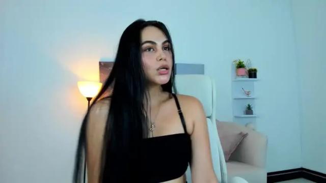 Image 8 of luciana_fox1 Stream on Chaturbate on 19 months ago