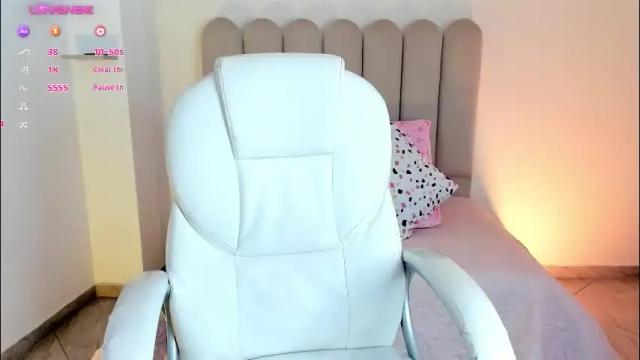 Image 11 of luciana_fuster18 Stream on Chaturbate on 1 month ago