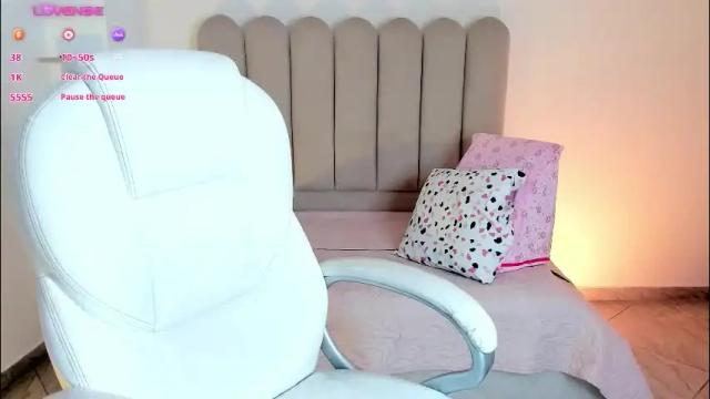 Image 3 of luciana_fuster18 Stream on Chaturbate on 1 month ago