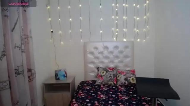 Image 11 of luciana_giraldo_ Stream on Chaturbate on 15 months ago