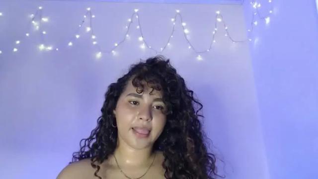 Image 4 of luciana_keating Stream on Chaturbate on 6 months ago