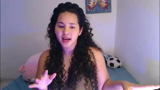 Image 2 of luciana_keating Stream on Chaturbate on 2 months ago