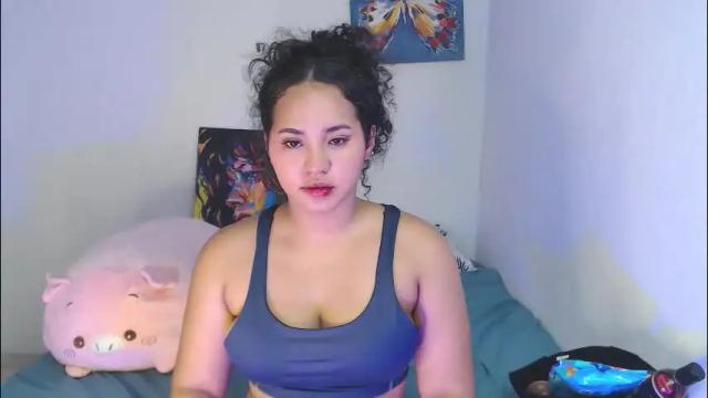Image 3 of luciana_keating Stream on Chaturbate on 2 months ago