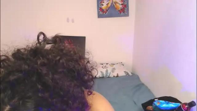 Image 4 of luciana_keating Stream on Chaturbate on 2 months ago