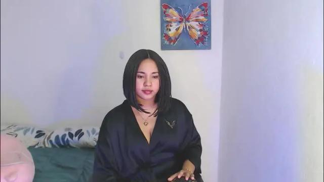 Image 3 of luciana_keating Stream on Chaturbate on 1 month ago