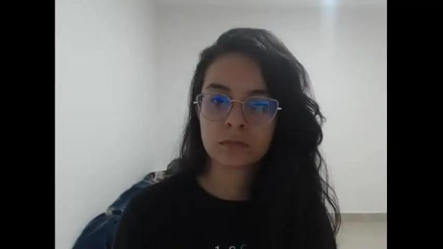 Image 2 of luciana_louiex Stream on Chaturbate on 19 months ago