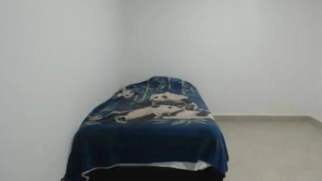 Image 6 of luciana_louiex Stream on Chaturbate on 19 months ago