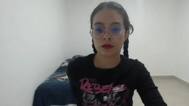 Image 11 of luciana_louiex Stream on Chaturbate on 19 months ago
