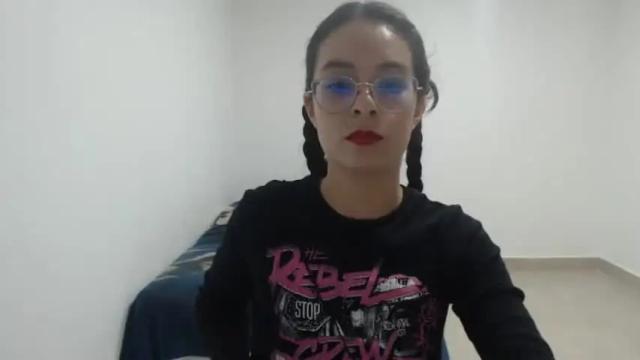 Image 12 of luciana_louiex Stream on Chaturbate on 19 months ago