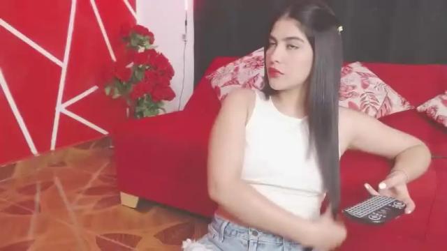 Image 2 of lucianna_fox Stream on Chaturbate on 12 months ago