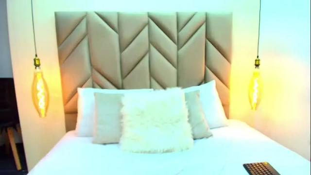 Image 8 of lucie_grey Stream on Chaturbate on 1 month ago