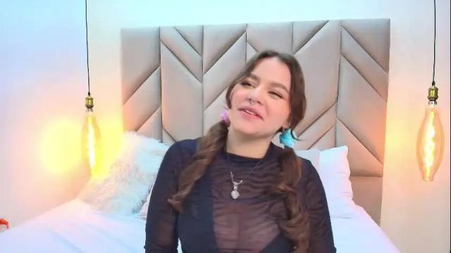 Image 3 of lucie_grey Stream on Chaturbate on 21 days ago