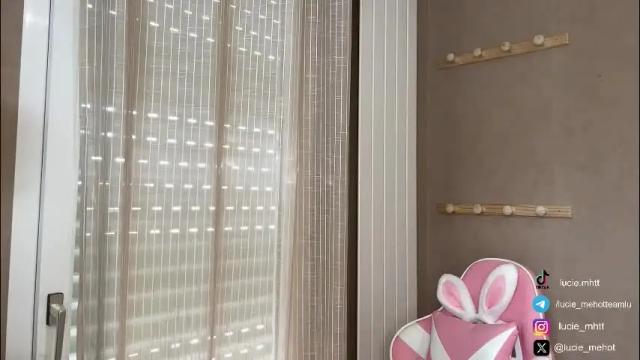 Image 2 of lucie_hot Stream on Chaturbate on 1 month ago