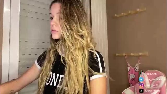 Image 3 of lucie_hot Stream on Chaturbate on 1 month ago