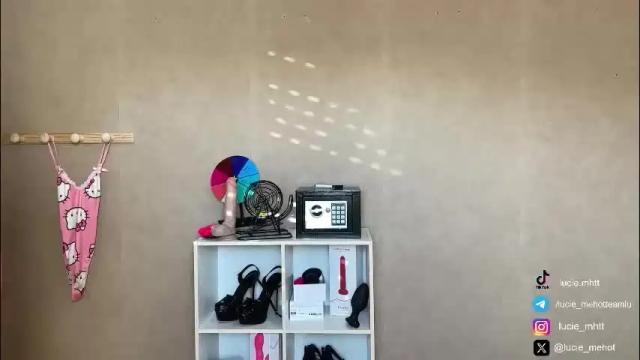 Image 2 of lucie_hot Stream on Chaturbate on 1 month ago