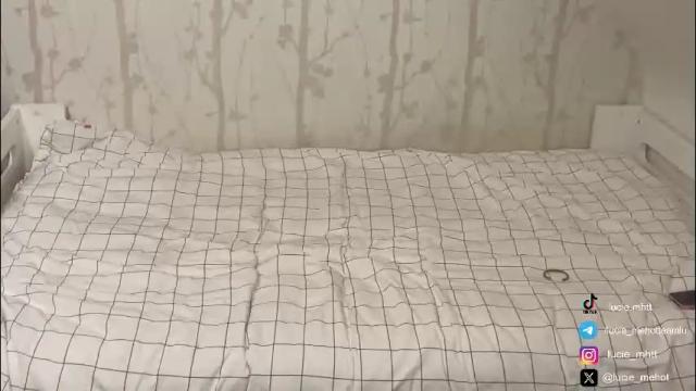 Thumbnail 1, lucie_hot's Stream at Chaturbate, 26 days ago