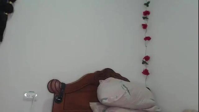 Image 6 of luciiaana Stream on Chaturbate on 15 months ago