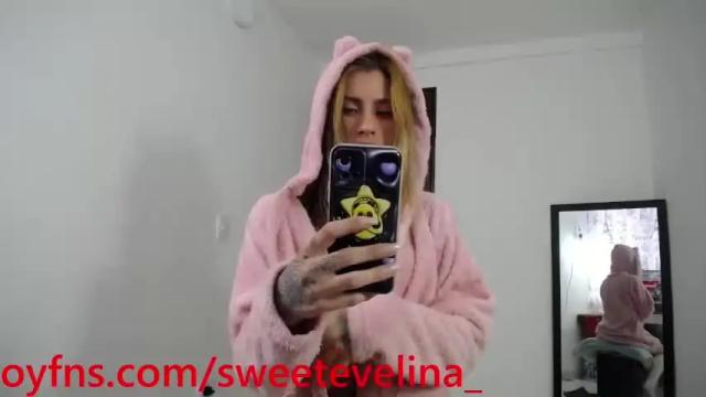 Image 2 of luciiana_lol Stream on Chaturbate on 13 months ago
