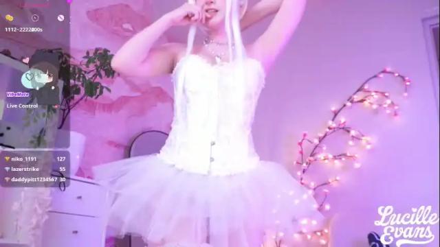 Image 8 of lucille_evans Stream on Chaturbate on 5 days ago