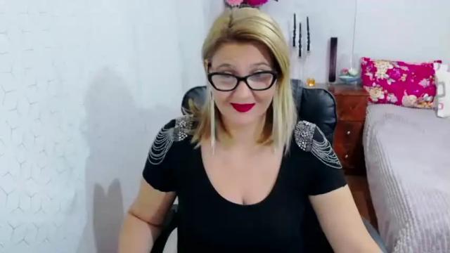 Image 10 of lucillefenlys Stream on Chaturbate on 20 months ago
