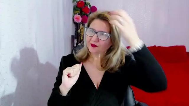 Image 2 of lucillefenlys Stream on Chaturbate on 16 months ago