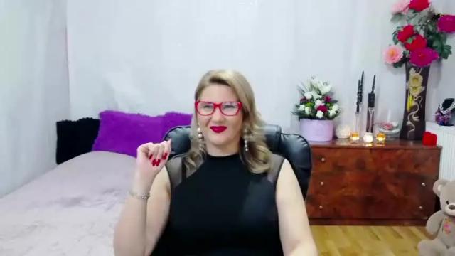 Image 7 of lucillefenlys Stream on Chaturbate on 14 months ago