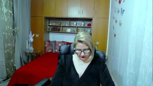 Image 6 of lucillefenlys Stream on Chaturbate on 1 month ago