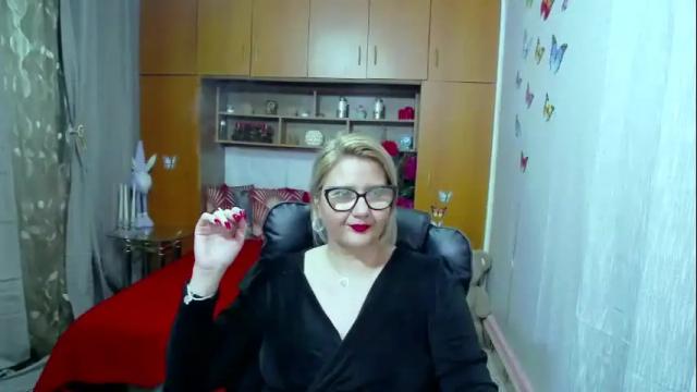 Image 7 of lucillefenlys Stream on Chaturbate on 1 month ago