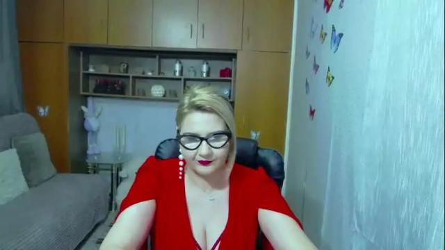 Image 11 of lucillefenlys Stream on Chaturbate on 4 months ago