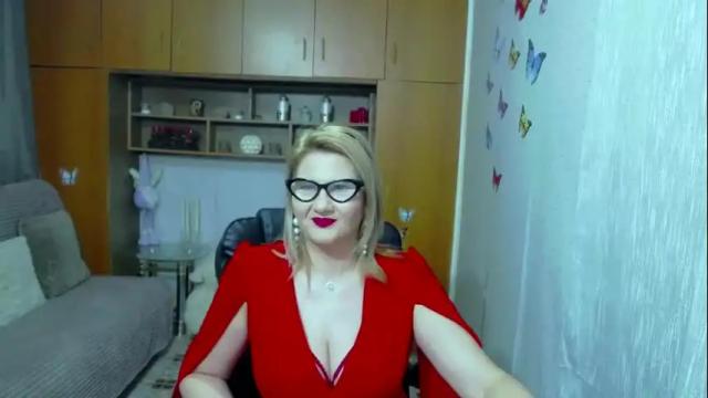 Image 7 of lucillefenlys Stream on Chaturbate on 4 months ago