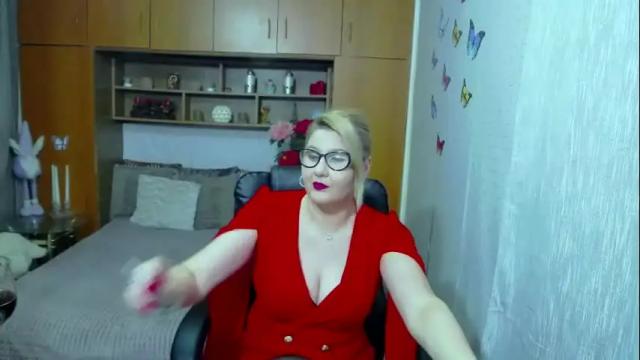 Image 6 of lucillefenlys Stream on Chaturbate on 3 months ago