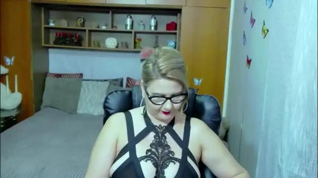 Image 10 of lucillefenlys Stream on Chaturbate on 2 months ago