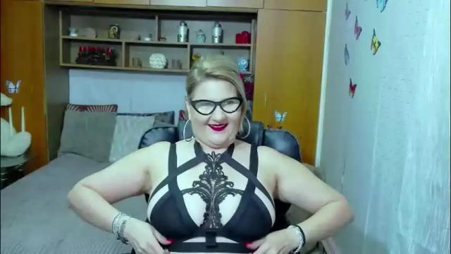 Image 12 of lucillefenlys Stream on Chaturbate on 2 months ago