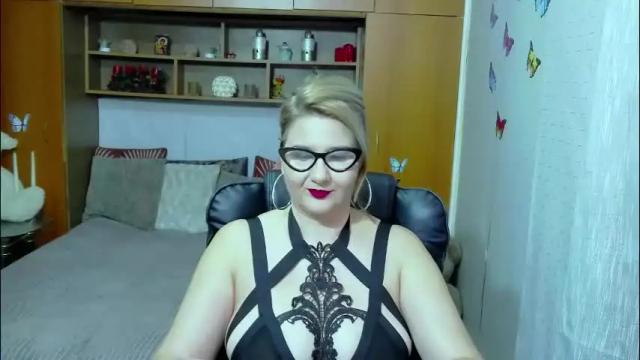 Image 3 of lucillefenlys Stream on Chaturbate on 2 months ago