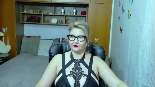 Image 8 of lucillefenlys Stream on Chaturbate on 2 months ago