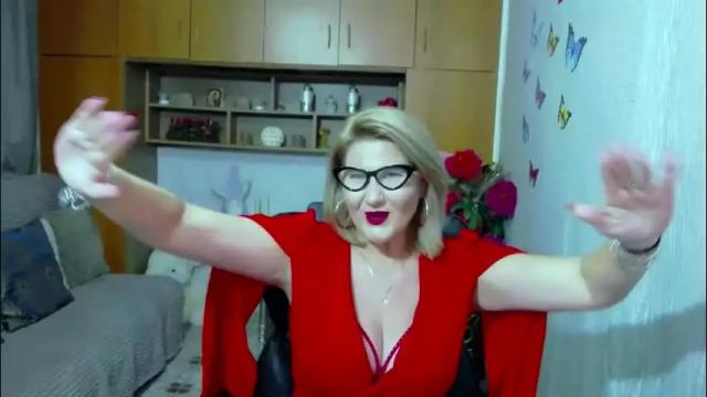 Image 3 of lucillefenlys Stream on Chaturbate on 2 months ago
