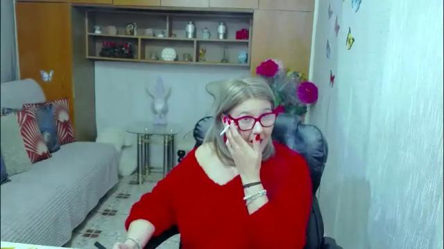 Image 12 of lucillefenlys Stream on Chaturbate on 2 days ago