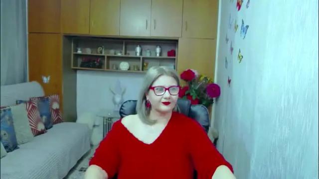Image 3 of lucillefenlys Stream on Chaturbate on 2 days ago