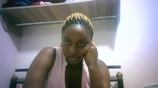Image 2 of lucky_blear Stream on Chaturbate on 15 months ago