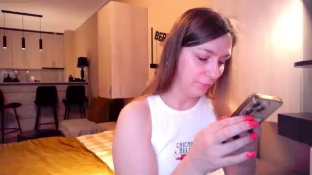 Image 2 of lucky_foryou_baby Stream on Chaturbate on 14 months ago