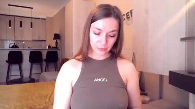 Image 7 of lucky_foryou_baby Stream on Chaturbate on 14 months ago